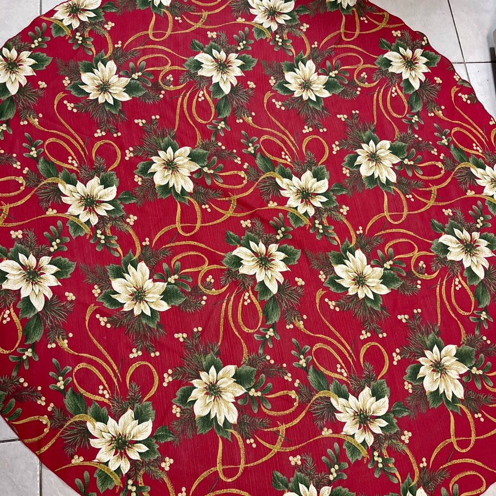 Vintage Christmas Round Tablecloth